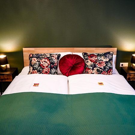 Hotel Residenz Luxury Apartments メッツィンゲン エクステリア 写真