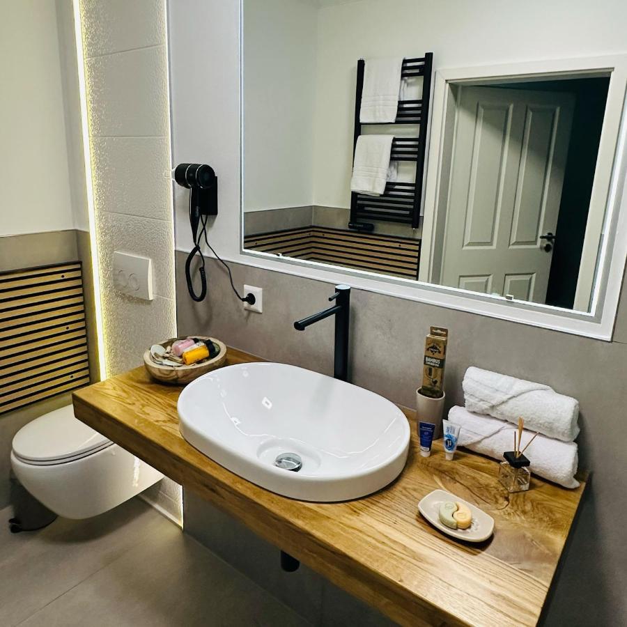 Hotel Residenz Luxury Apartments メッツィンゲン エクステリア 写真