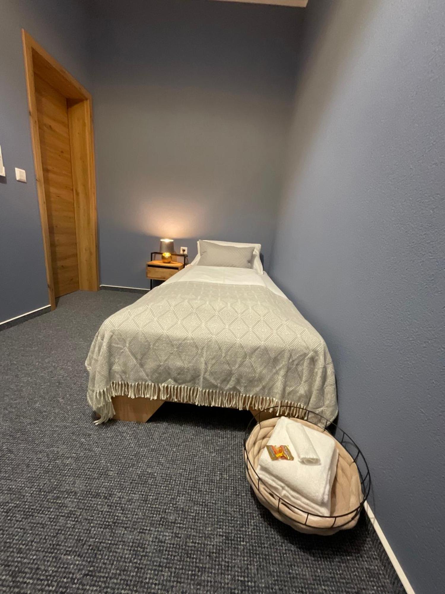 Hotel Residenz Luxury Apartments メッツィンゲン エクステリア 写真