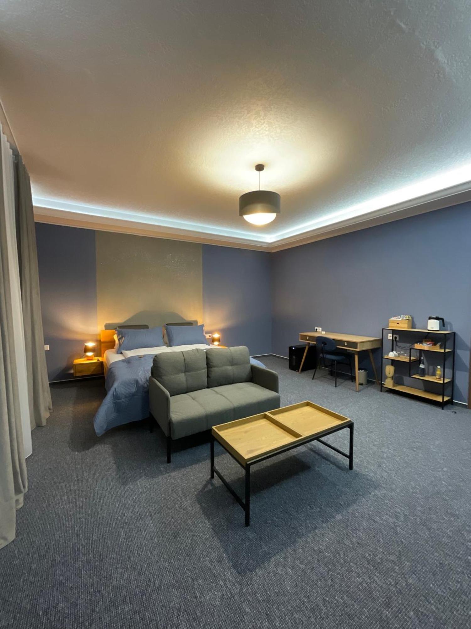 Hotel Residenz Luxury Apartments メッツィンゲン エクステリア 写真