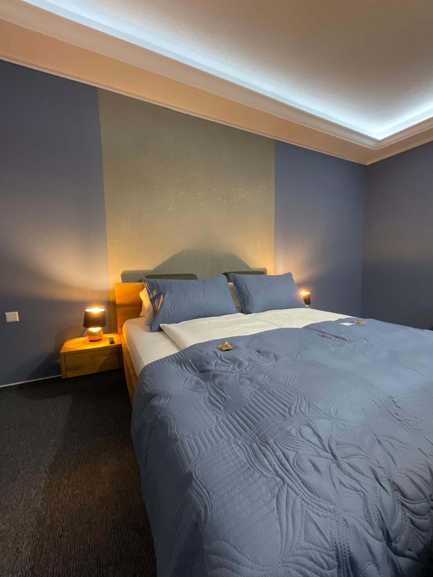 Hotel Residenz Luxury Apartments メッツィンゲン エクステリア 写真