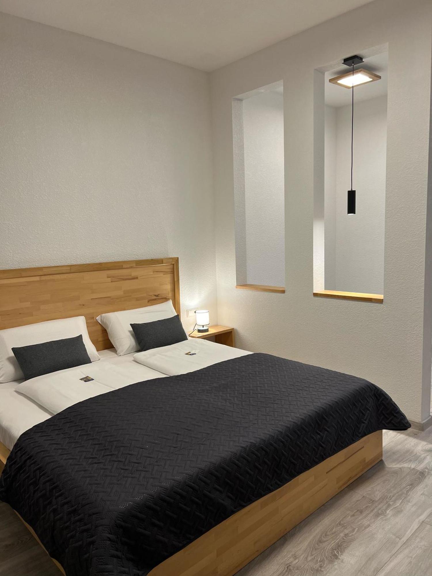 Hotel Residenz Luxury Apartments メッツィンゲン エクステリア 写真