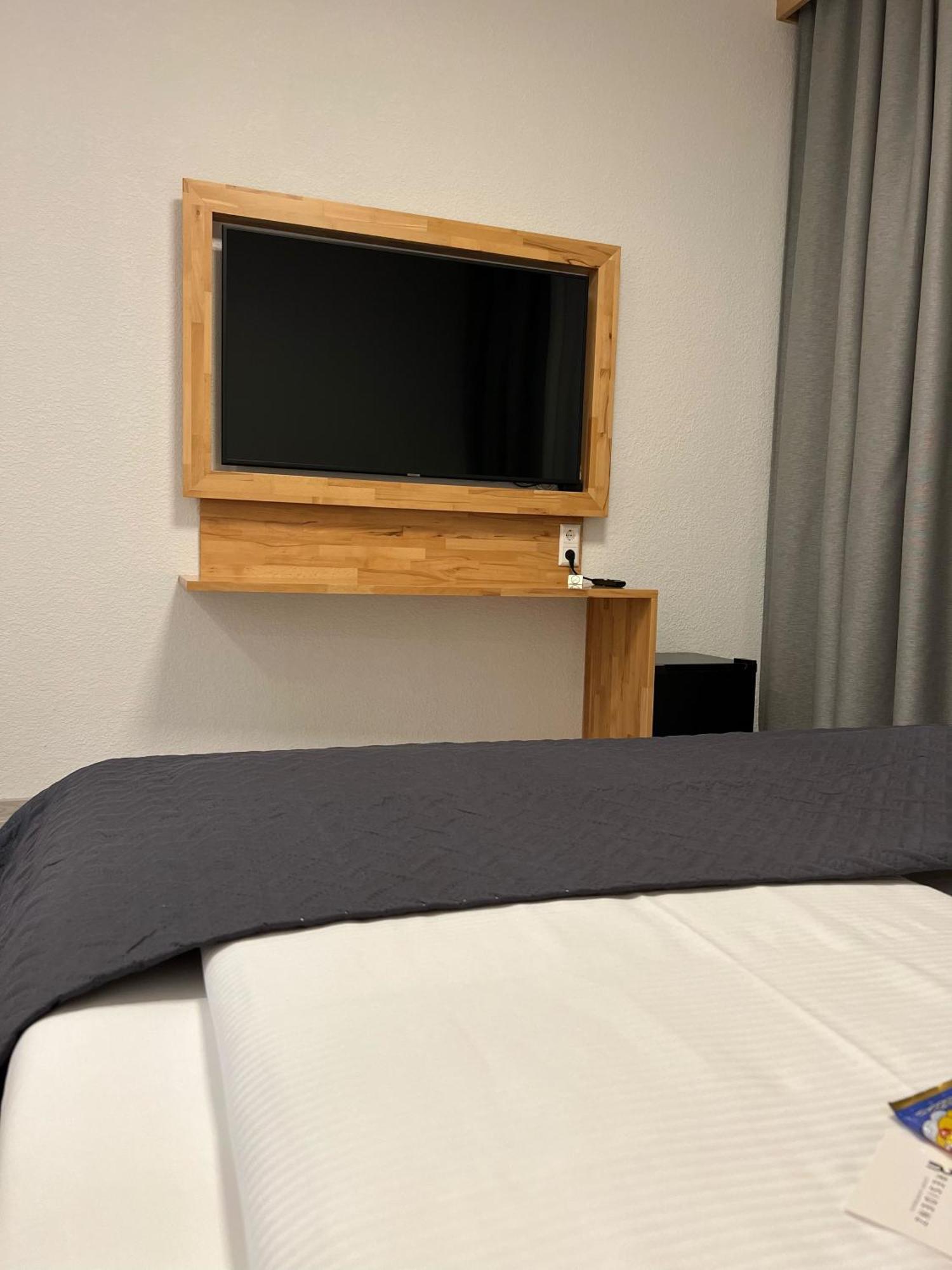 Hotel Residenz Luxury Apartments メッツィンゲン エクステリア 写真
