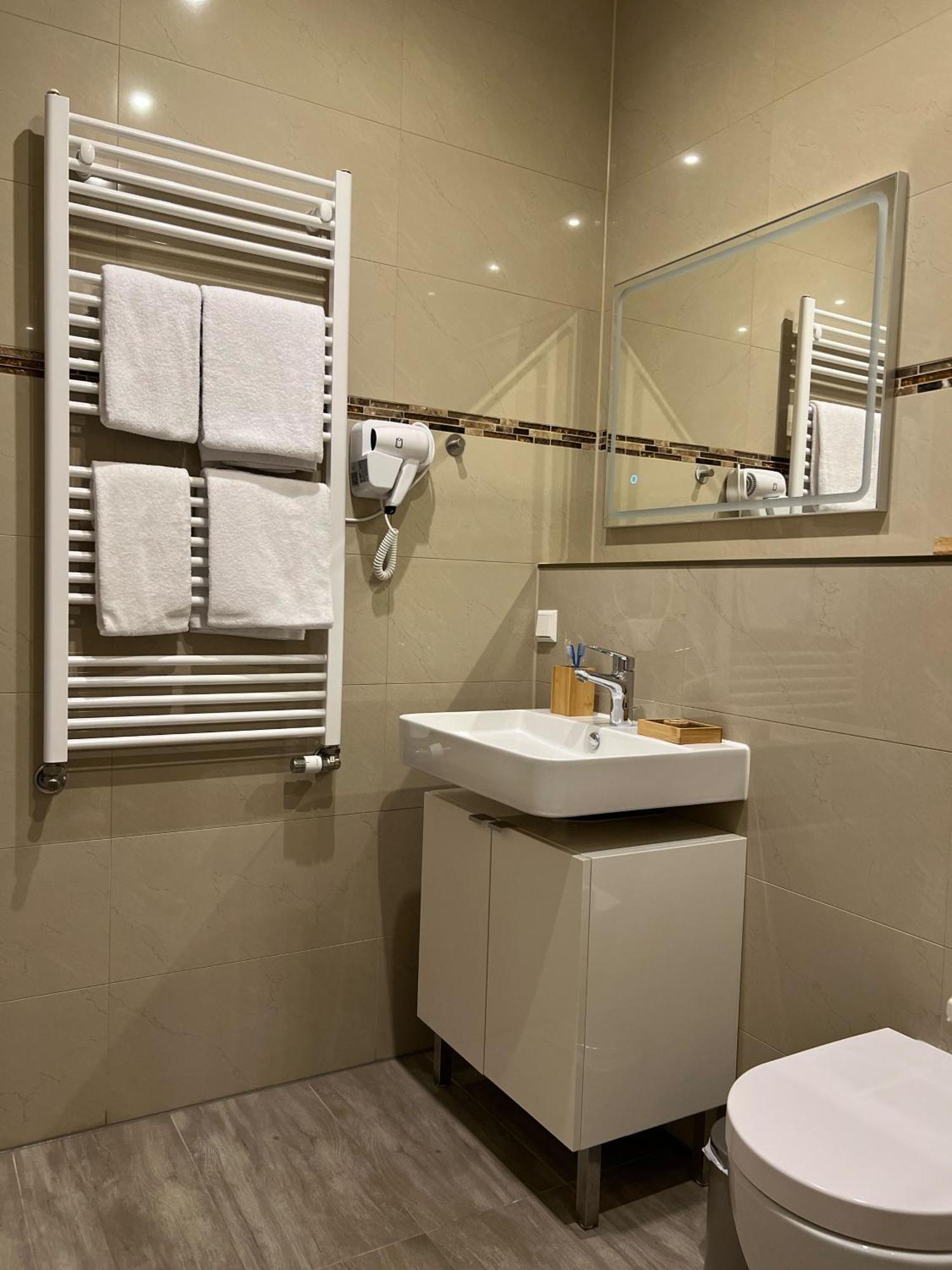 Hotel Residenz Luxury Apartments メッツィンゲン エクステリア 写真