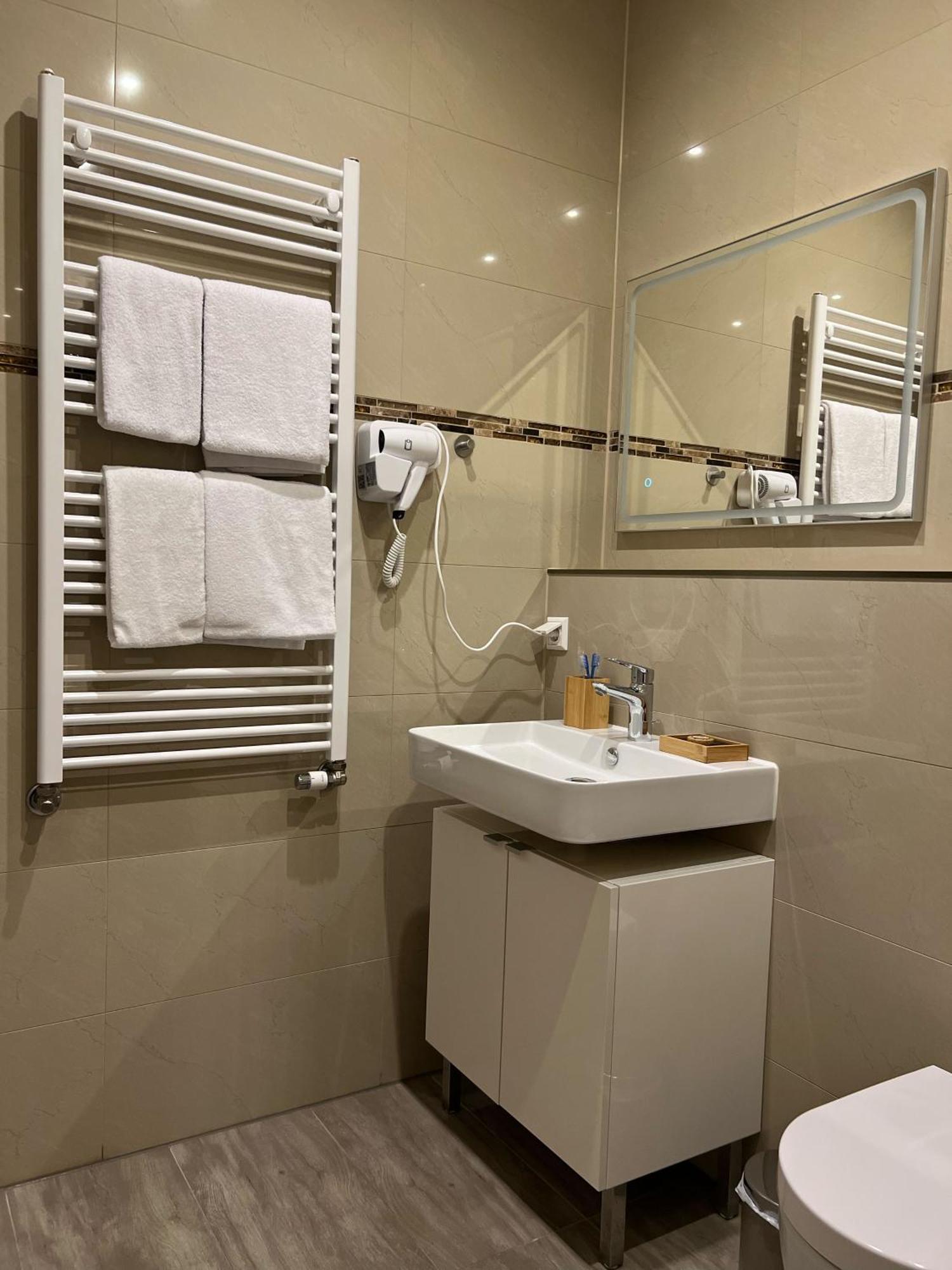 Hotel Residenz Luxury Apartments メッツィンゲン エクステリア 写真
